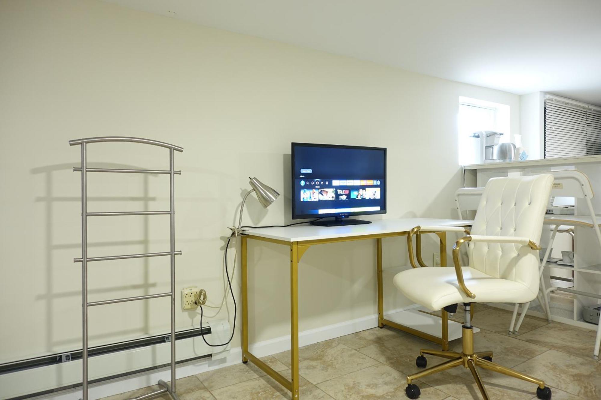 Ewr Airport Studio-hot Tub-free Parking Hillside