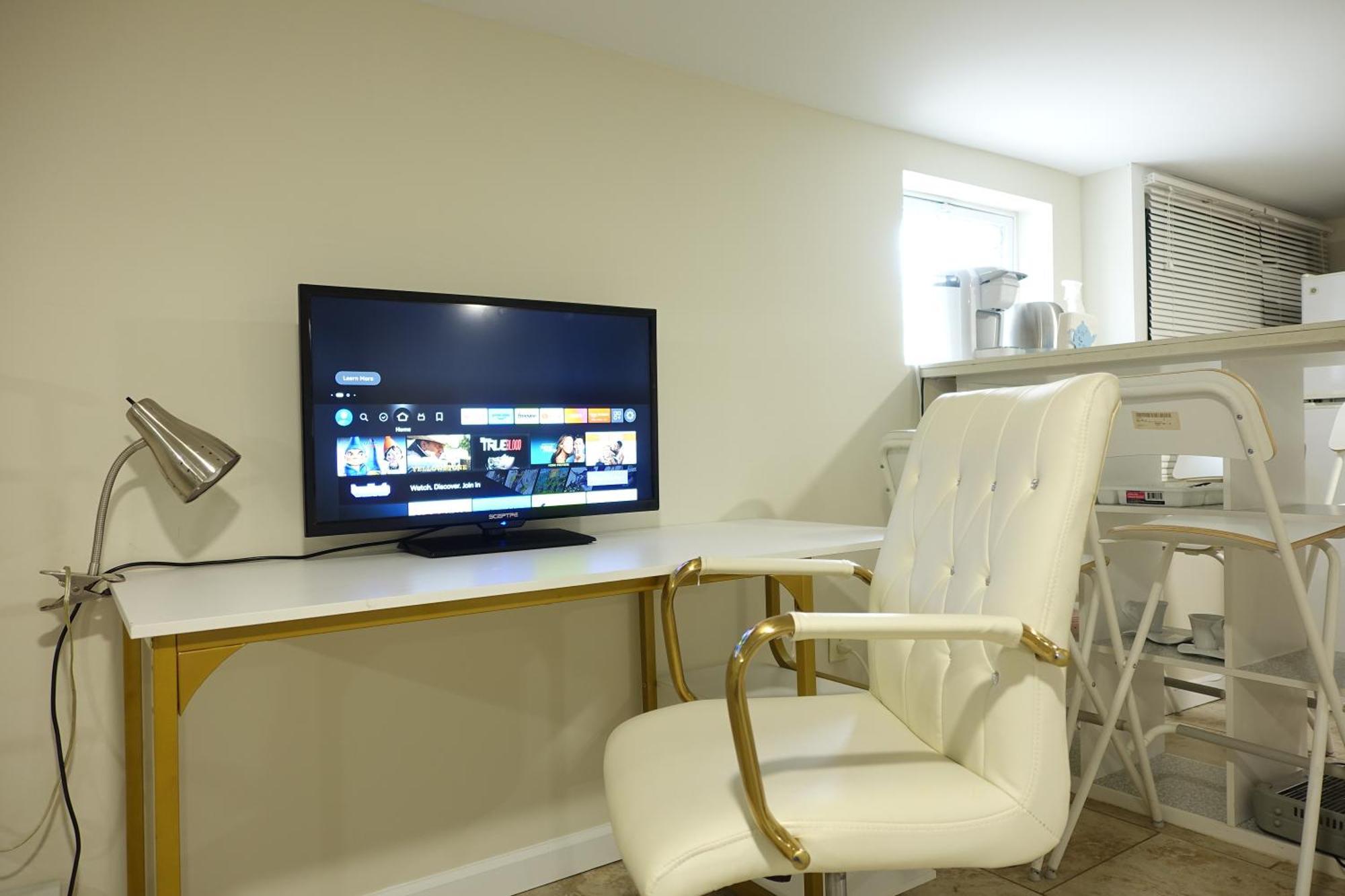Ewr Airport Studio-hot Tub-free Parking Apartment *